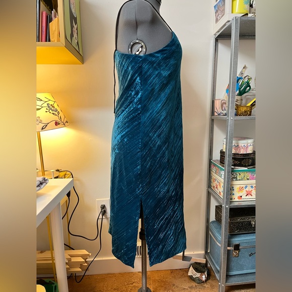 Kate Moss 90s! Gorgeous teal crushed velvet slip dress - Picture 5 of 9